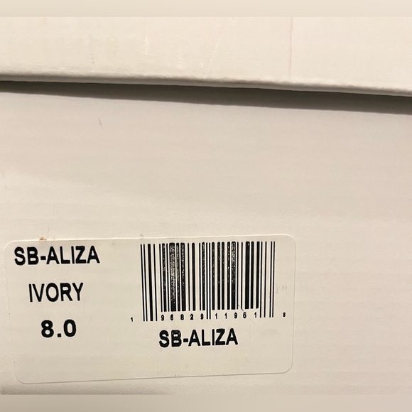 NEW Betsey Johnson SB-Aliza Ivory Western Boots Size 8 Crystal Embellished - Picture 15 of 16